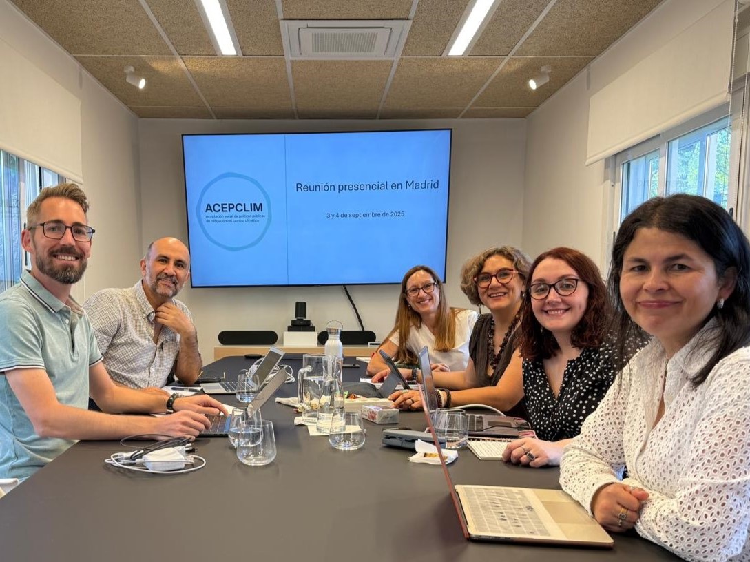 La Dra. Faginas realiza una instancia de investigación e intercambio académico en España